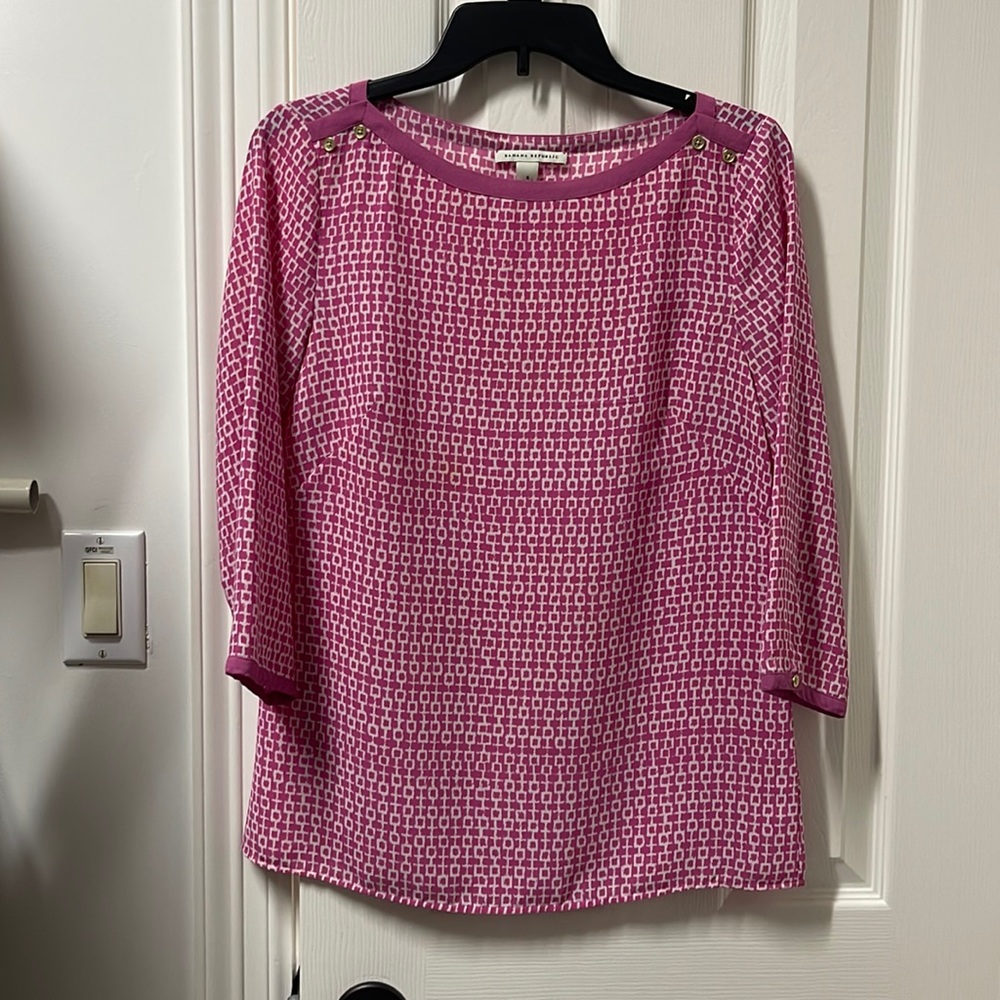 Banana republic blouse, size small